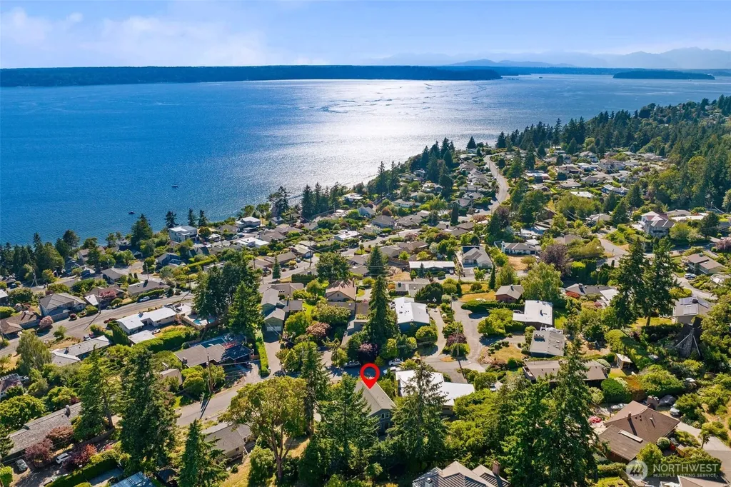 12112 25th Ave SW Burien WA 98146