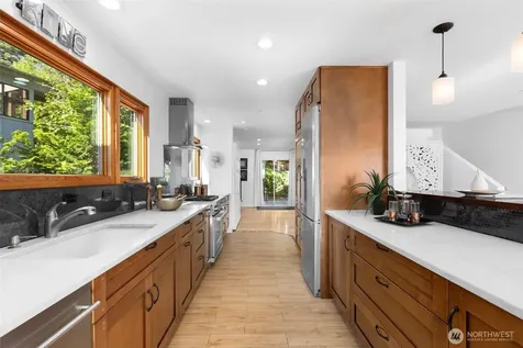 12112 25th Ave SW Burien WA 98146