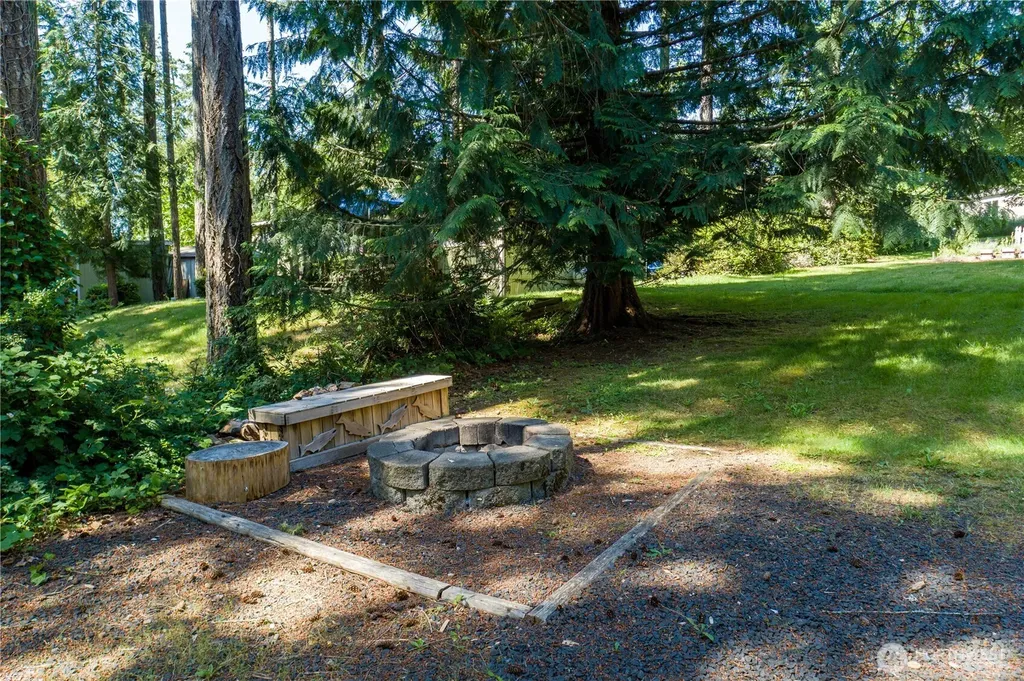 301 E Lakeshore Drive W Shelton WA 98584