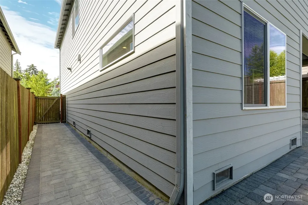 1227 199th Street SE Bothell WA 98012