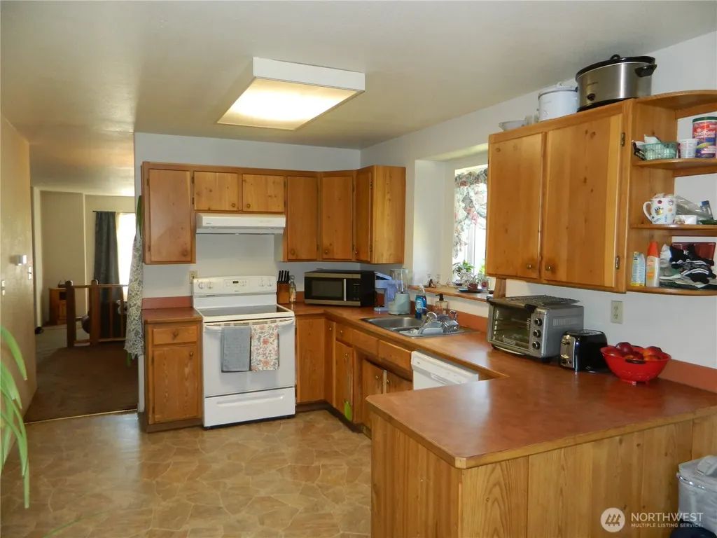 16 Orchard Loop S Tonasket WA 98855