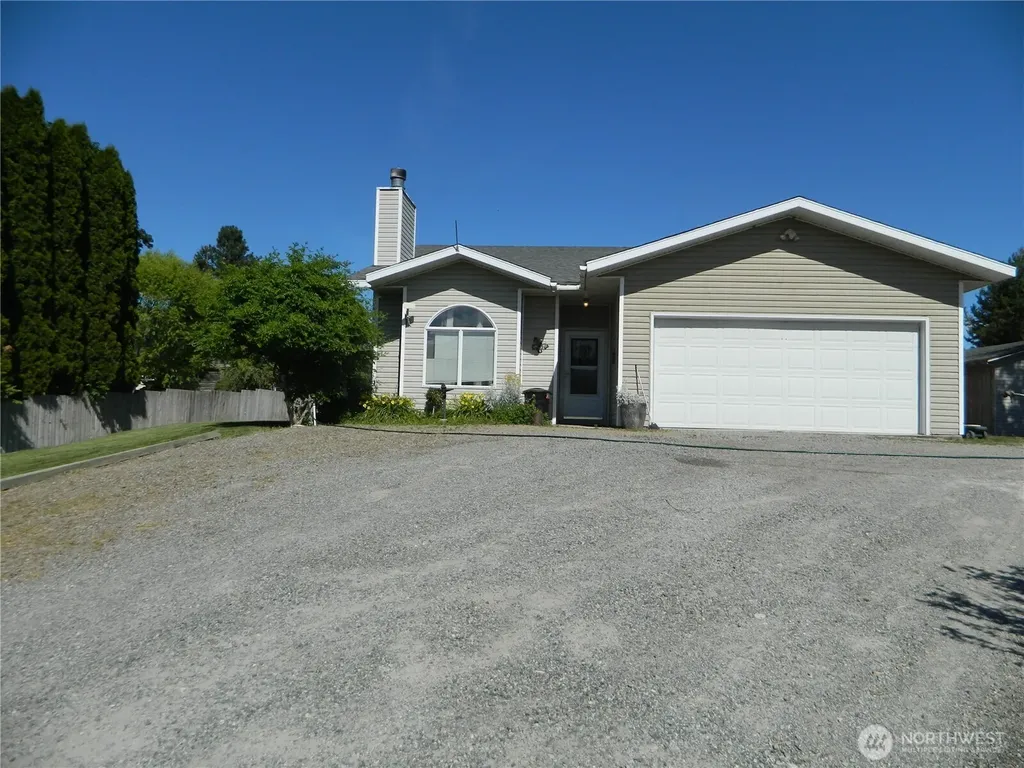 16 Orchard Loop S Tonasket WA 98855