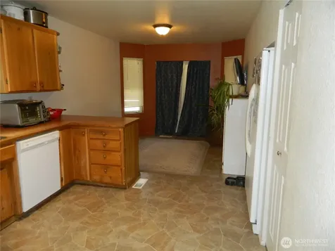 16 Orchard Loop S Tonasket WA 98855