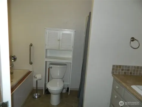 16 Orchard Loop S Tonasket WA 98855