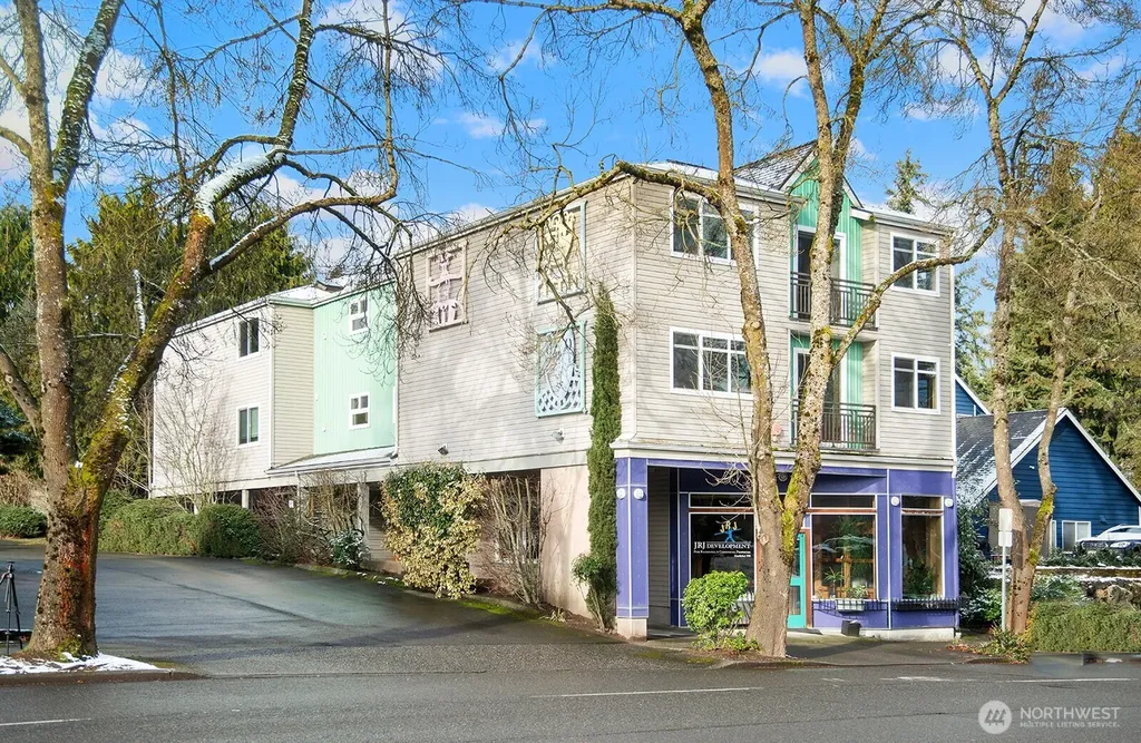 9517 35th Avenue NE Seattle WA 98115