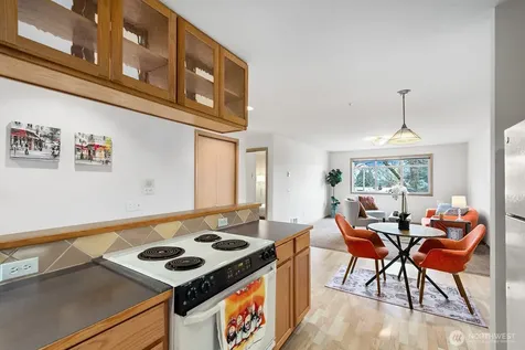 9517 35th Avenue NE Seattle WA 98115