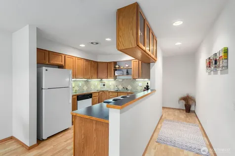 9517 35th Avenue NE Seattle WA 98115
