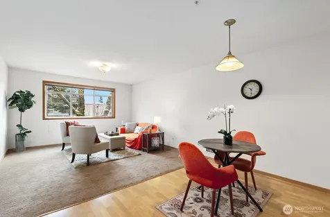 9517 35th Avenue NE Seattle WA 98115