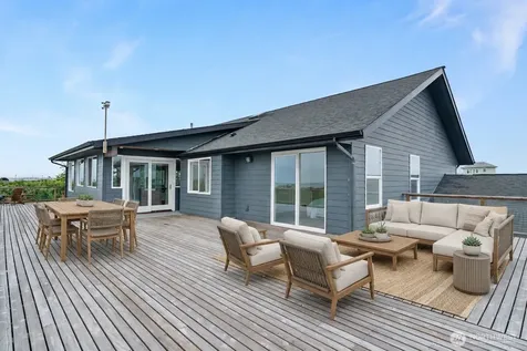 1408 E Ocean Shores Boulevard SW Ocean Shores WA 98569