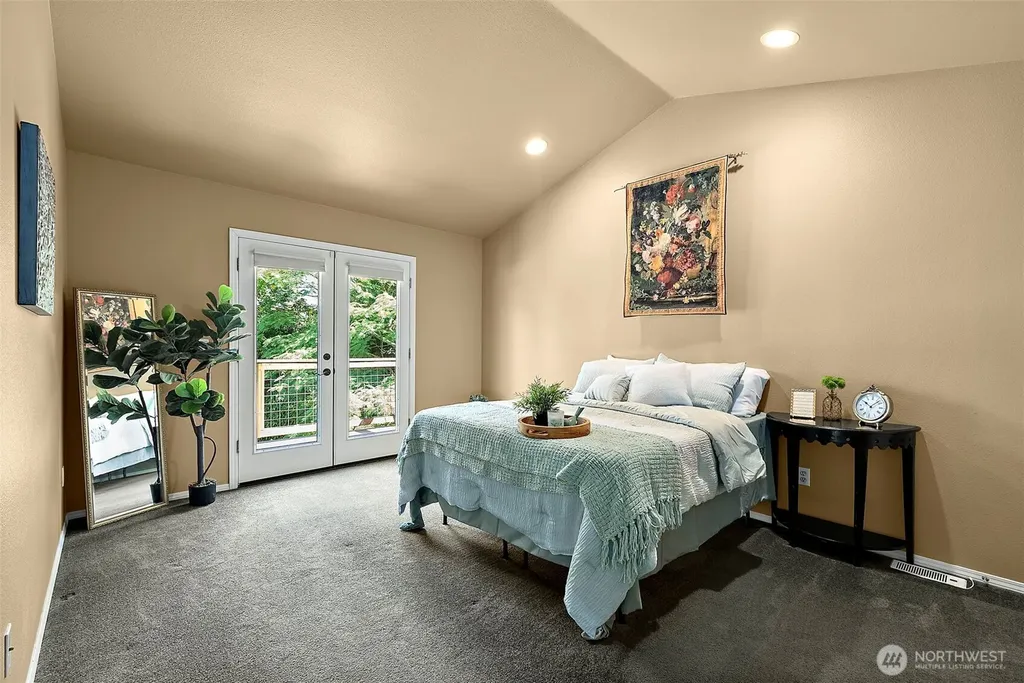 1322 Farwell Avenue NW Olympia WA 98502