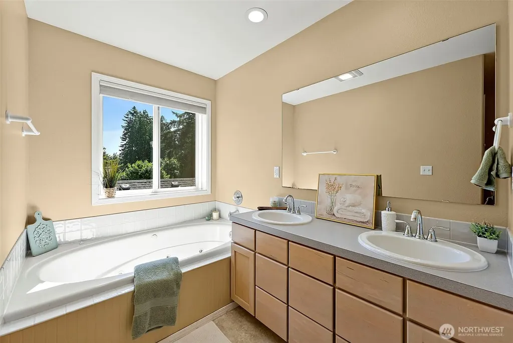 1322 Farwell Avenue NW Olympia WA 98502
