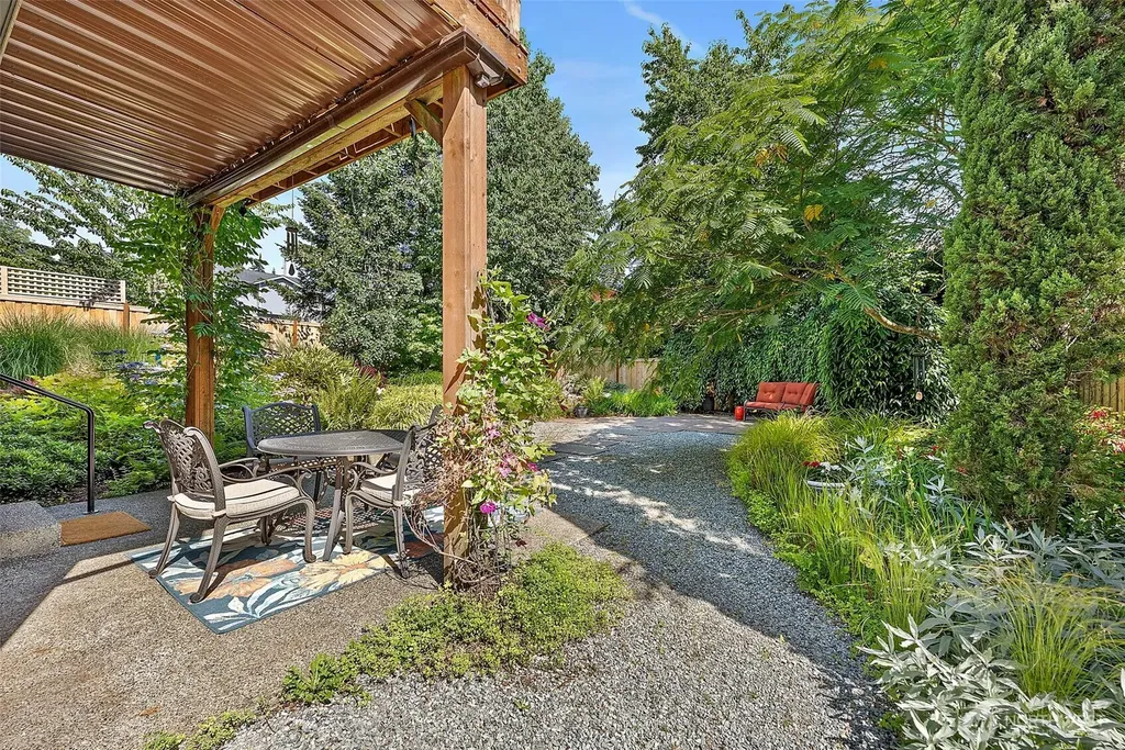 1322 Farwell Avenue NW Olympia WA 98502