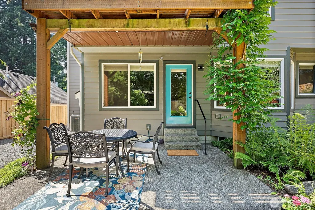 1322 Farwell Avenue NW Olympia WA 98502