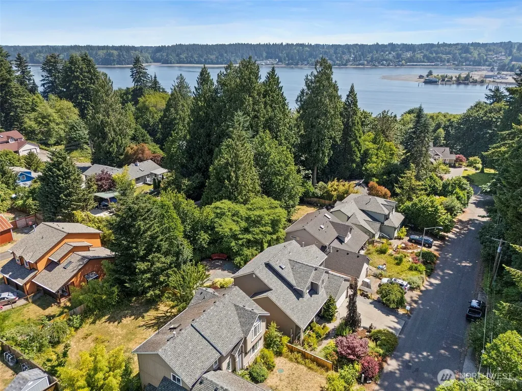 1322 Farwell Avenue NW Olympia WA 98502