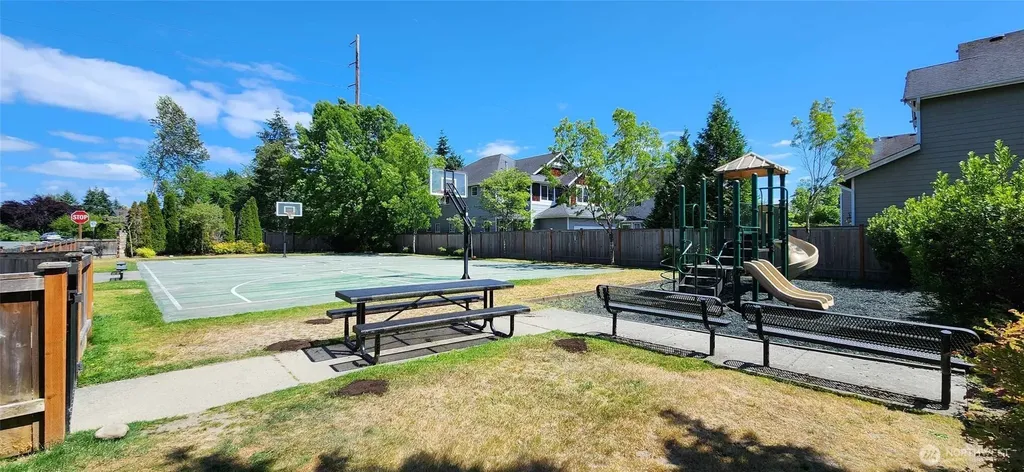 12956 NE 200th Place Woodinville WA 98072