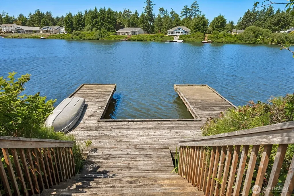 605 E Chance A La Mer NE Ocean Shores WA 98569