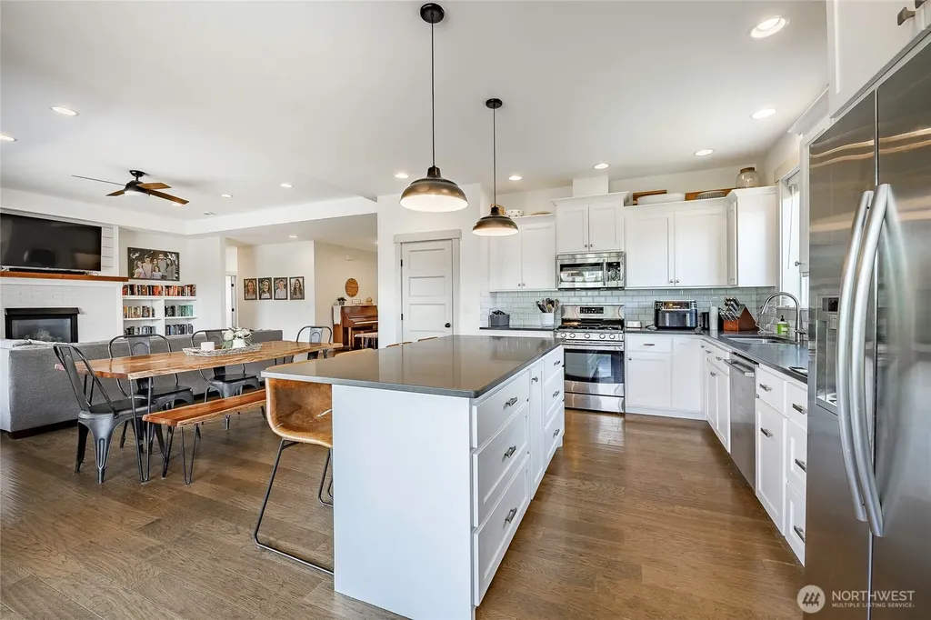 2082 Woodsman Drive Lynden WA 98264