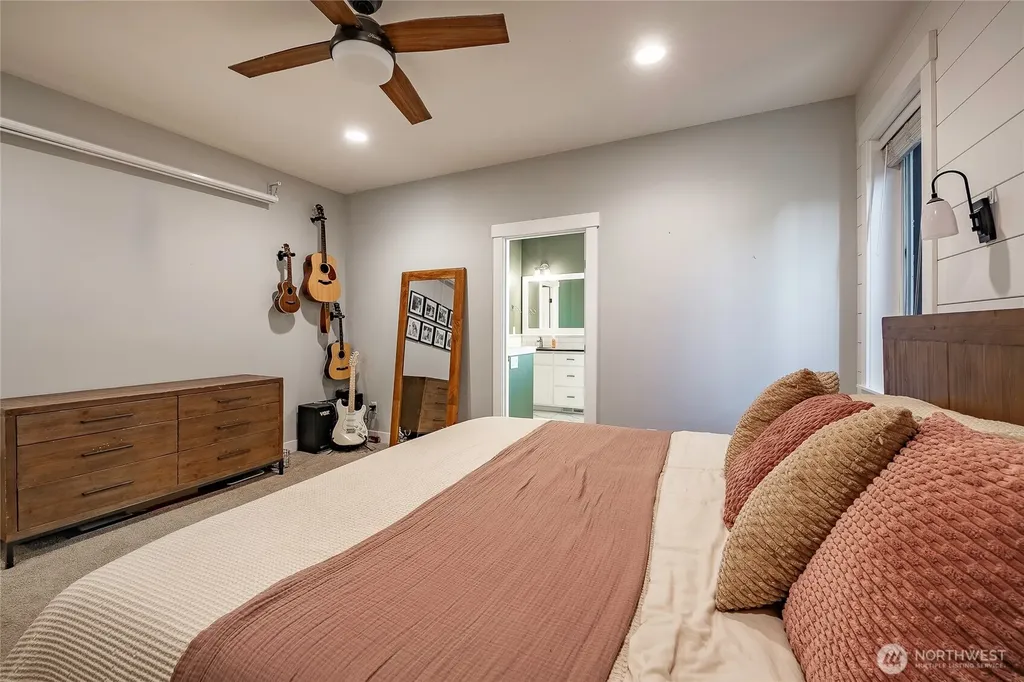 2082 Woodsman Drive Lynden WA 98264
