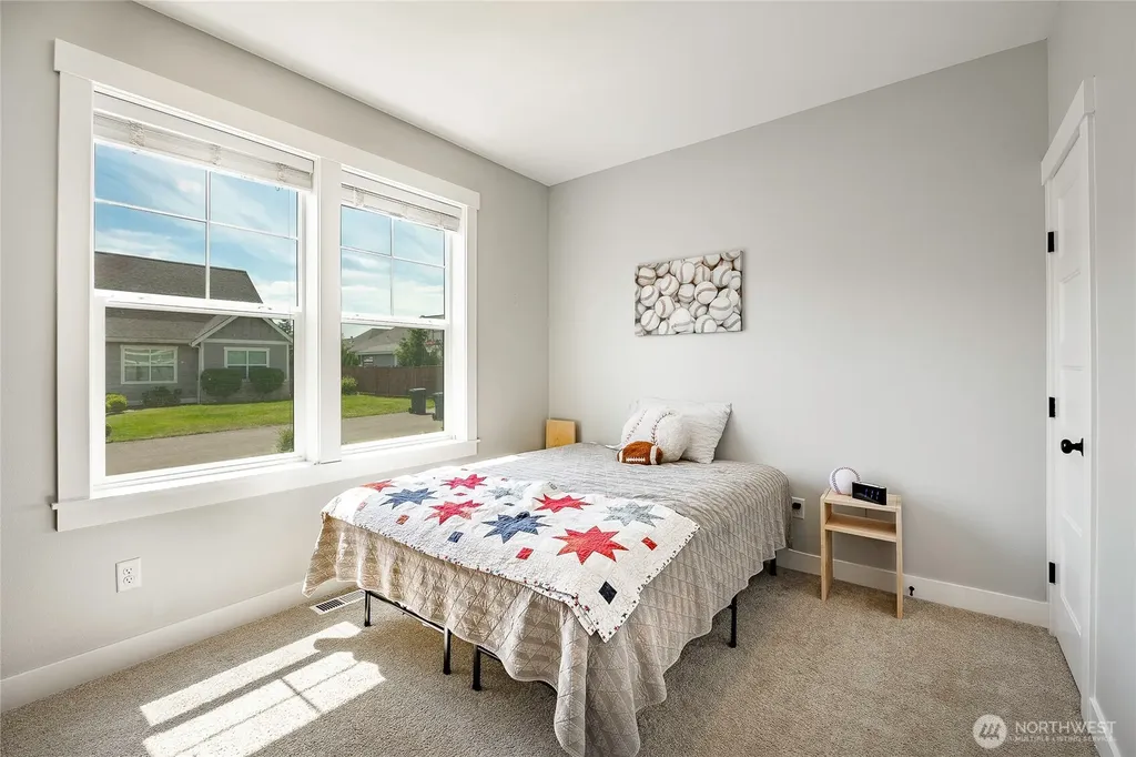 2082 Woodsman Drive Lynden WA 98264
