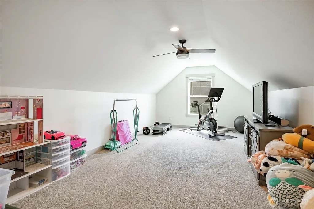 2082 Woodsman Drive Lynden WA 98264