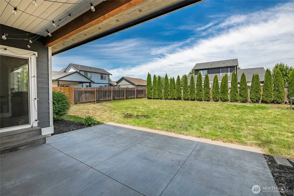 2082 Woodsman Drive Lynden WA 98264
