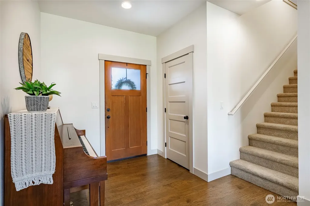 2082 Woodsman Drive Lynden WA 98264