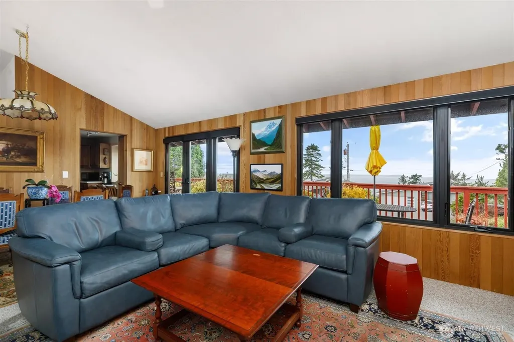 1801 Seaview Avenue Coupeville WA 98239