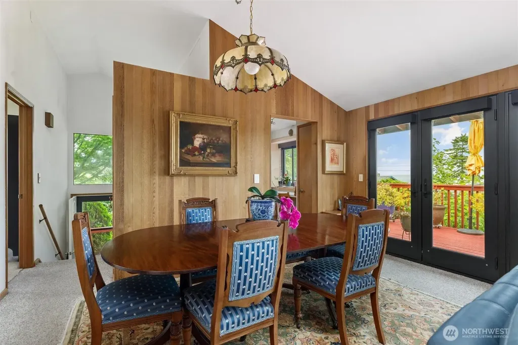 1801 Seaview Avenue Coupeville WA 98239