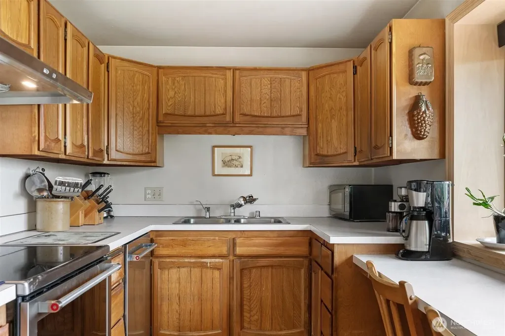 1801 Seaview Avenue Coupeville WA 98239