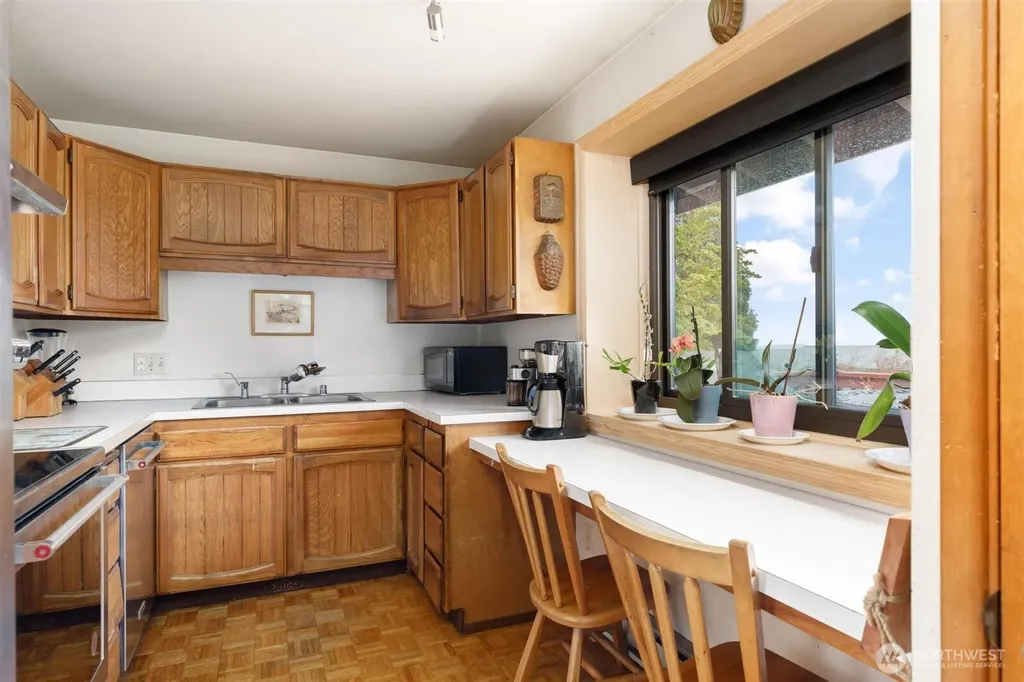 1801 Seaview Avenue Coupeville WA 98239