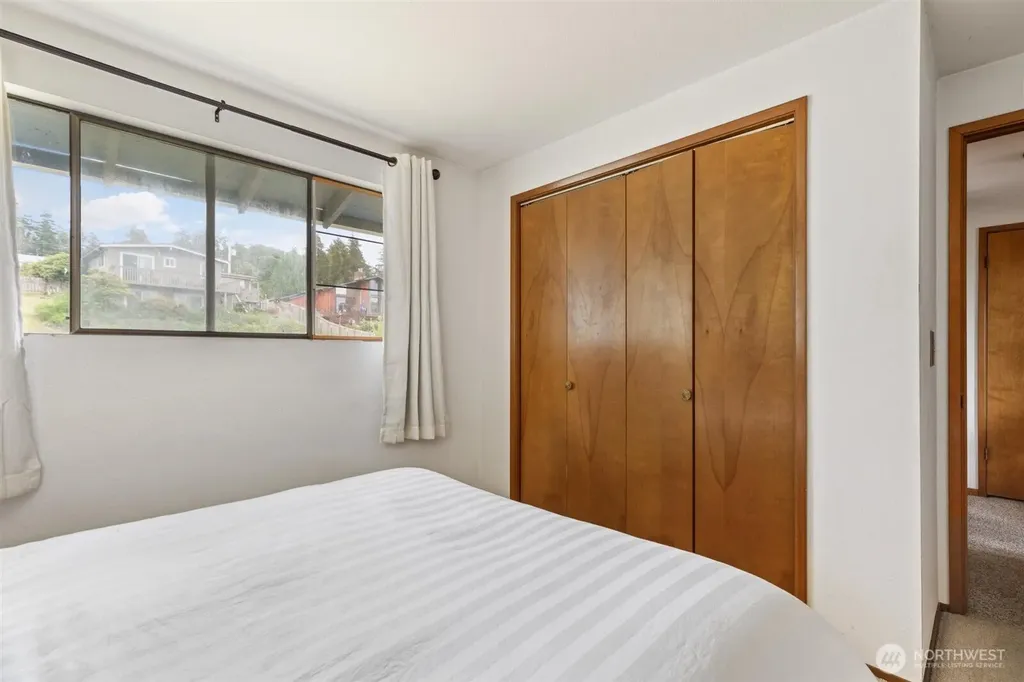1801 Seaview Avenue Coupeville WA 98239