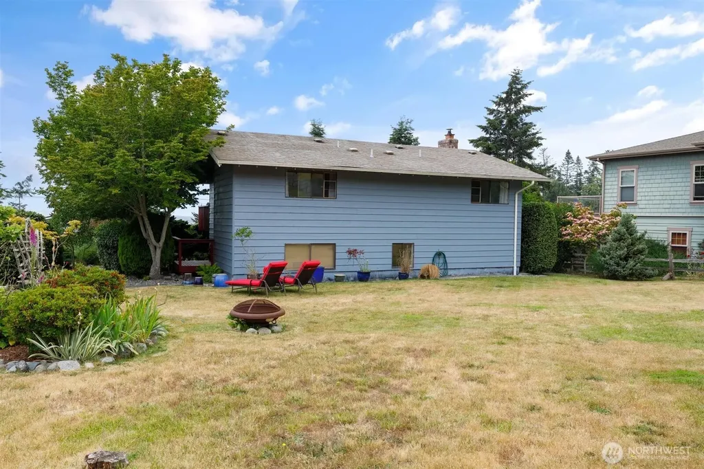 1801 Seaview Avenue Coupeville WA 98239