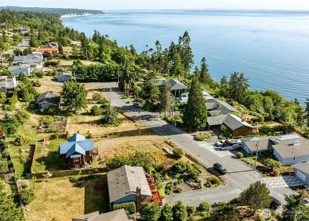 1801 Seaview Avenue Coupeville WA 98239