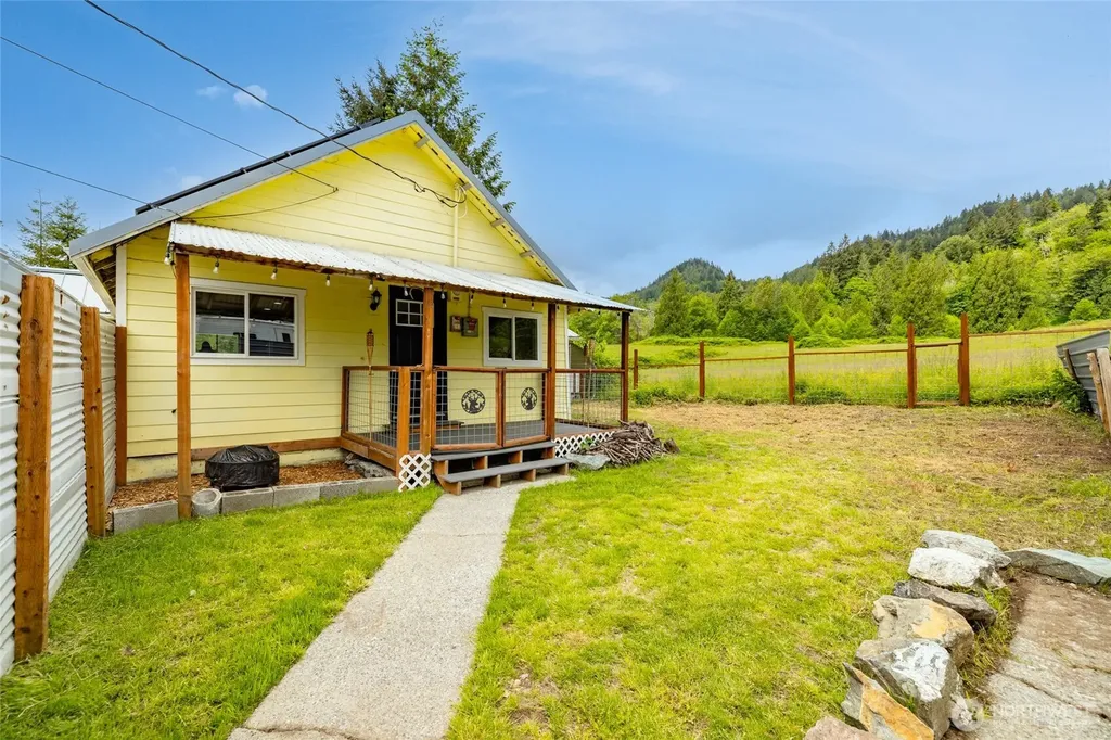 7288 Carlson Road Concrete WA 98237