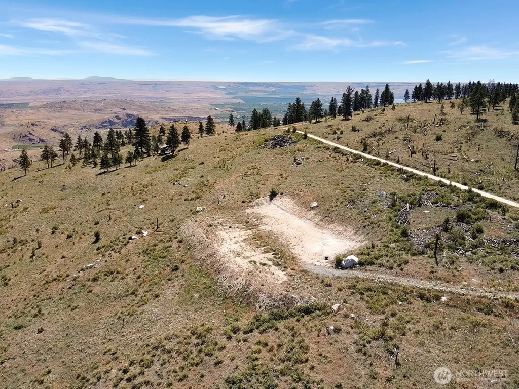 53 E Mountain Point Brewster WA 98812