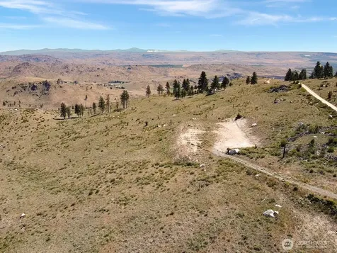 53 E Mountain Point Brewster WA 98812