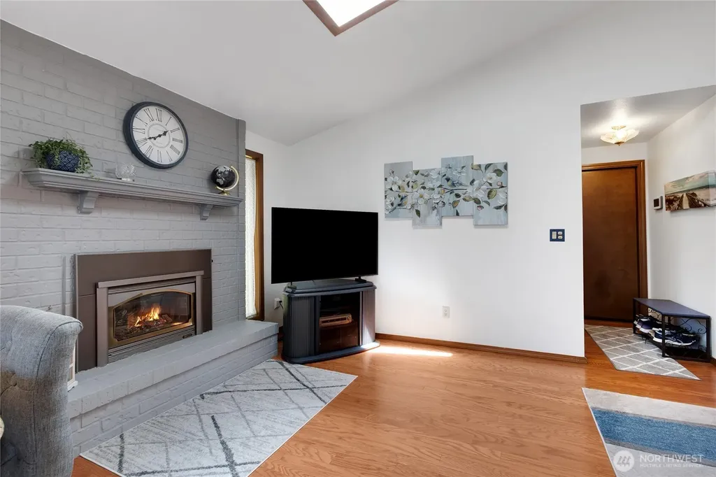 4022 151st Street E Tacoma WA 98446