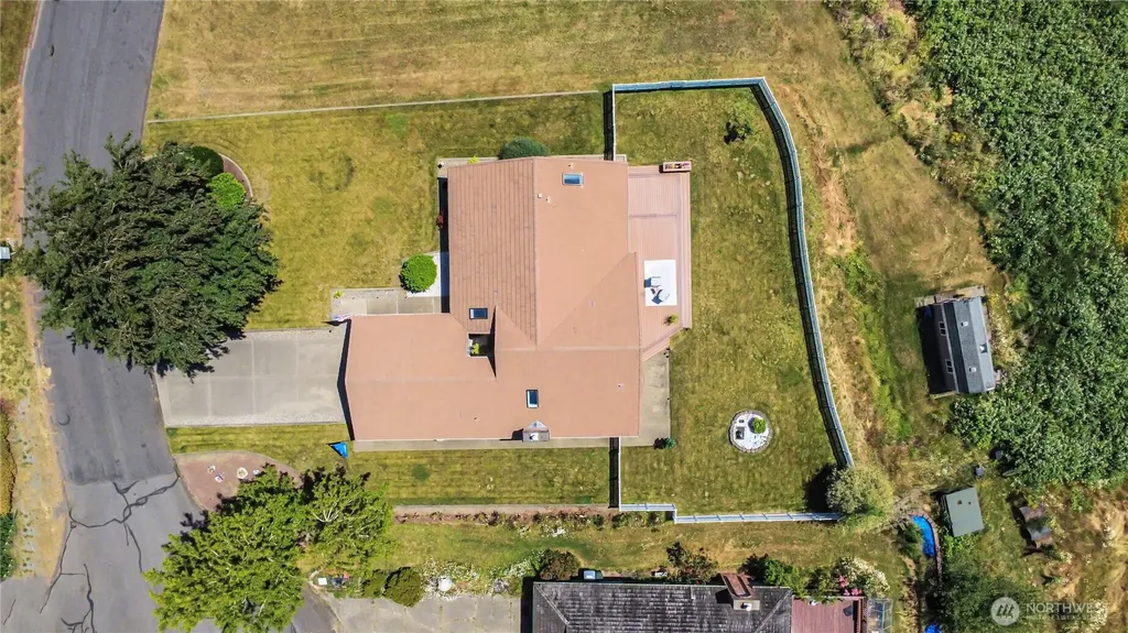 4022 151st Street E Tacoma WA 98446