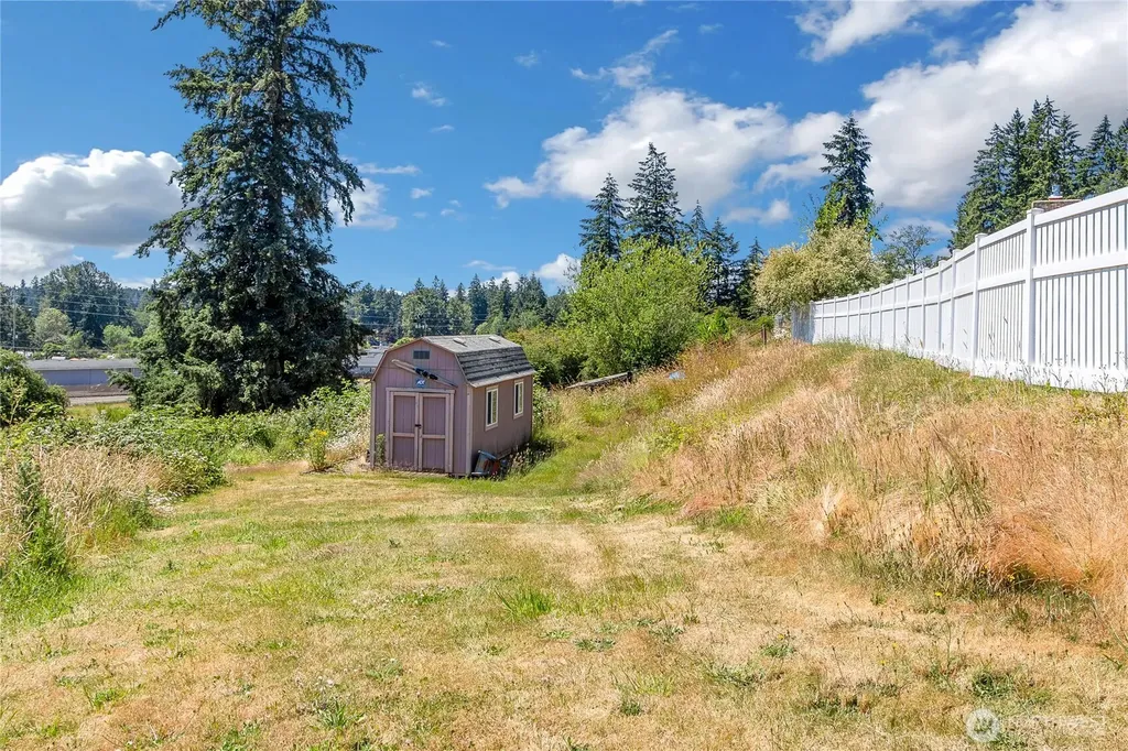 4022 151st Street E Tacoma WA 98446