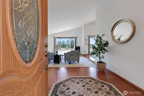 4022 151st Street E Tacoma WA 98446