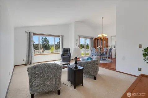 4022 151st Street E Tacoma WA 98446
