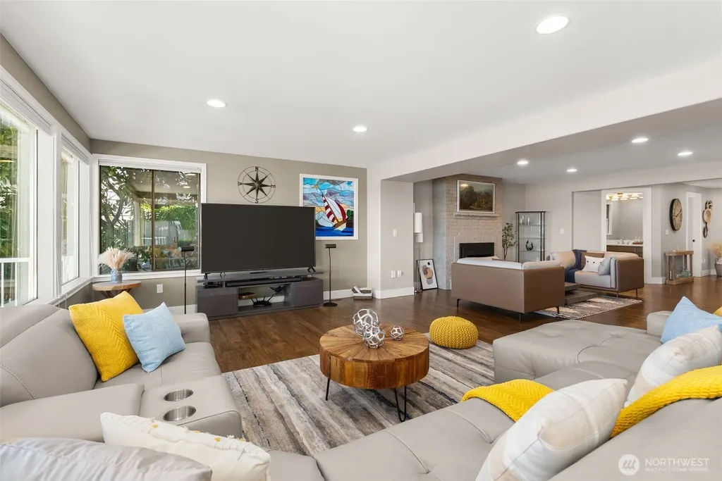 3810 Forest Beach Drive NW Gig Harbor WA 98335