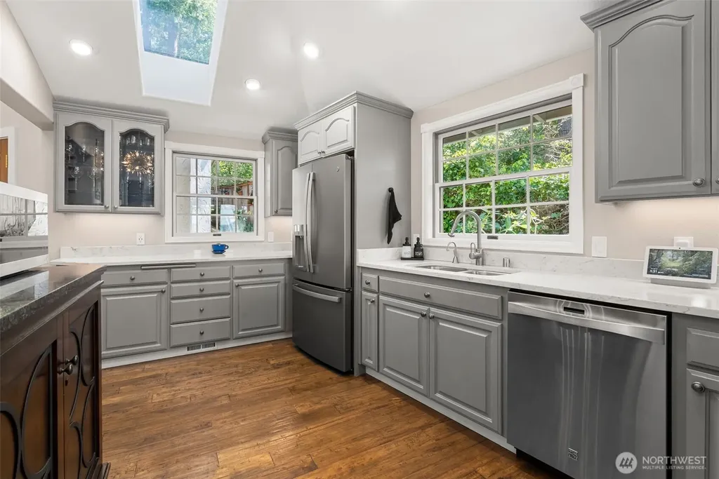 3810 Forest Beach Drive NW Gig Harbor WA 98335