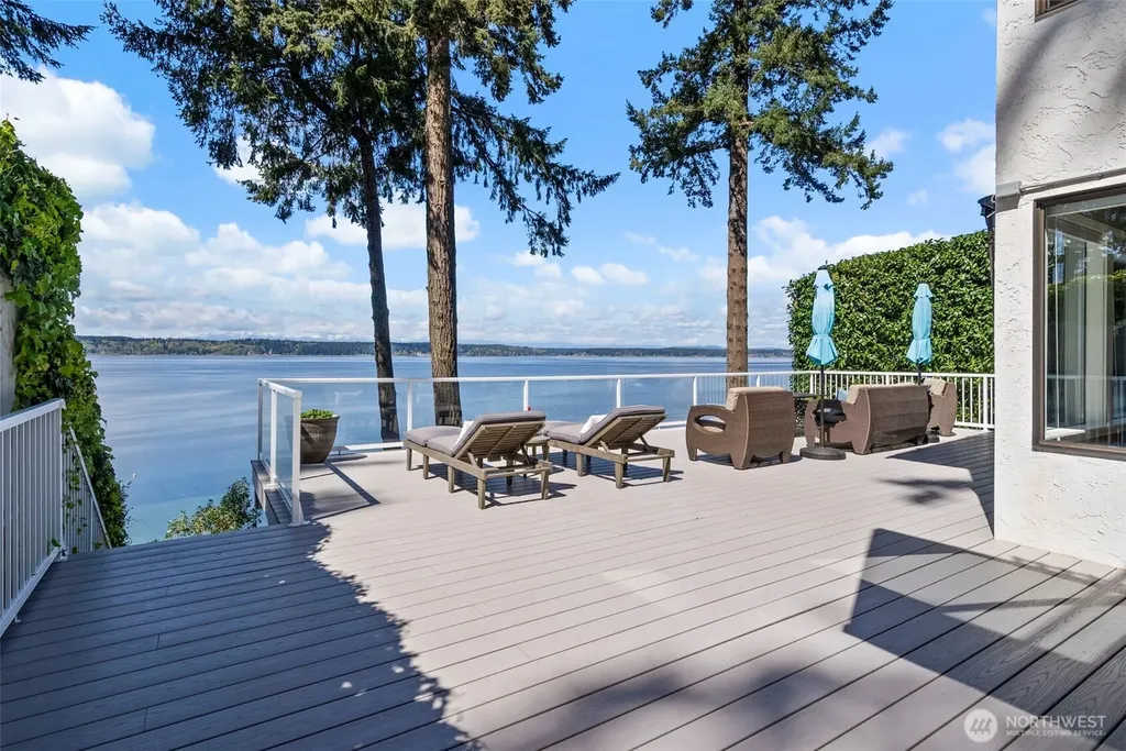 3810 Forest Beach Drive NW Gig Harbor WA 98335