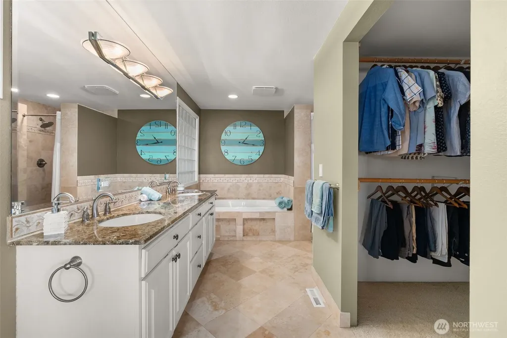 3810 Forest Beach Drive NW Gig Harbor WA 98335
