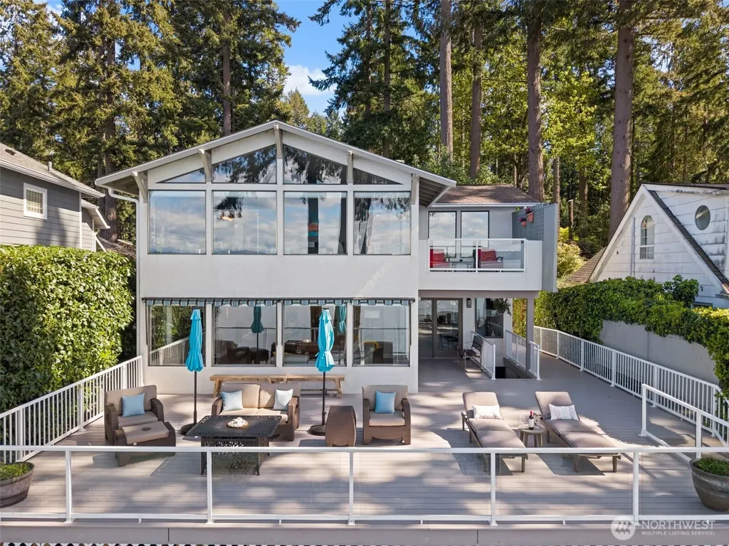 3810 Forest Beach Drive NW Gig Harbor WA 98335