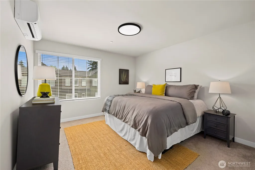 18527 1st Ave NE Shoreline WA 98155
