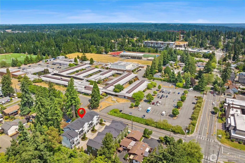 18527 1st Ave NE Shoreline WA 98155