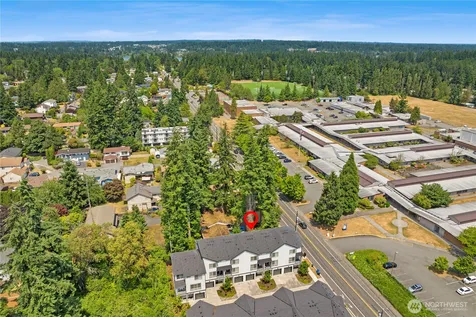 18527 1st Ave NE Shoreline WA 98155