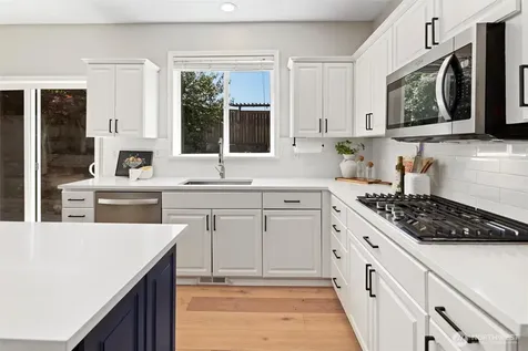 4125 NE 27th Place Renton WA 98059